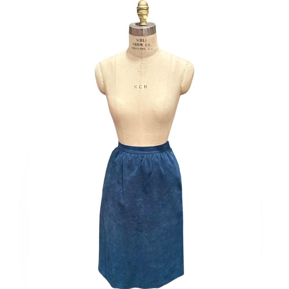 Vintage Bill Blass Blassport Saks Fifth Avenue Skirt Size 6 Blue Ultrasuede